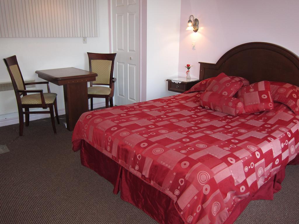 Motel Sainte Catherine Zimmer foto